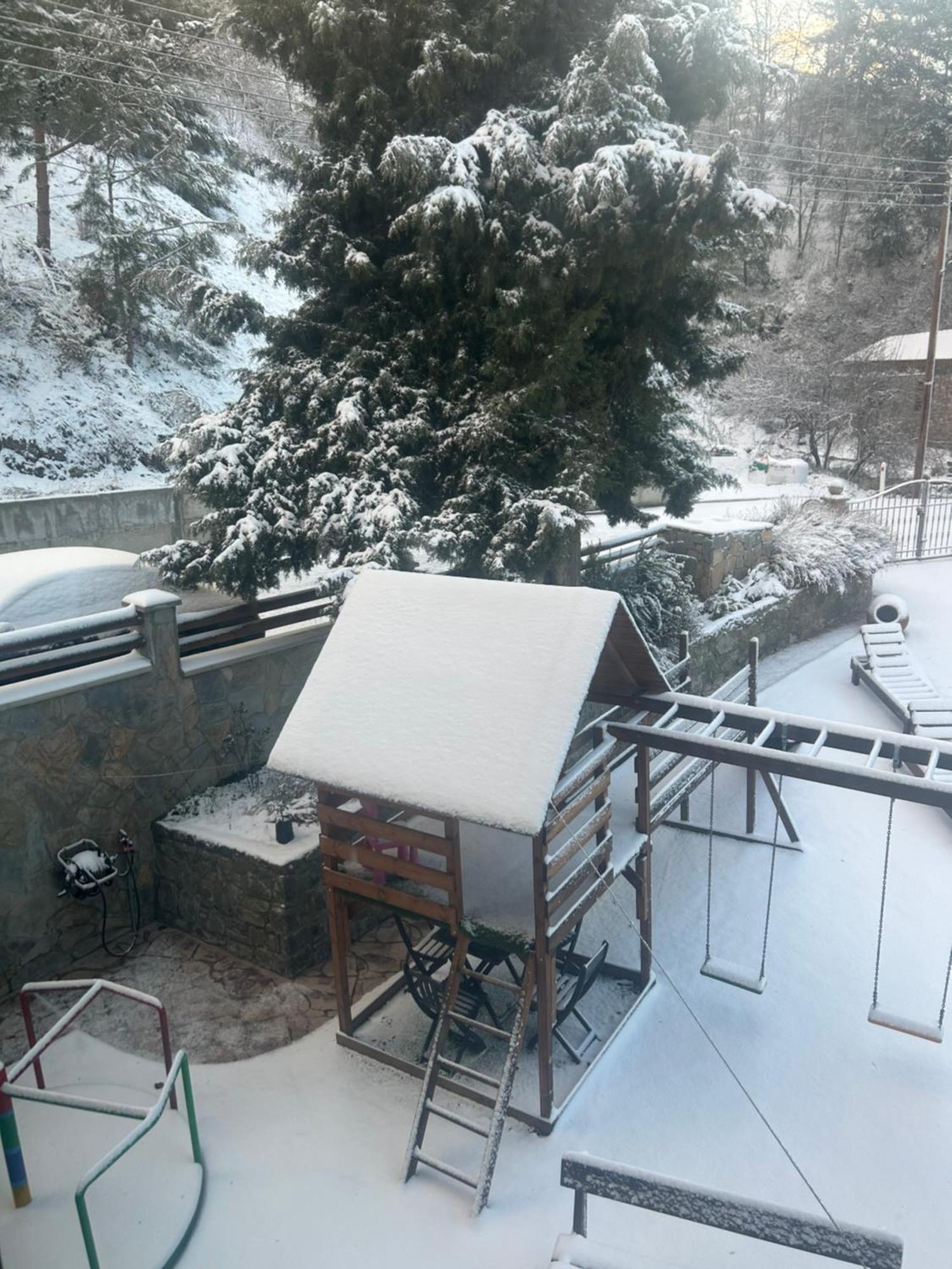 Diamond Stone Wooden Guest House Chandria 외부 사진