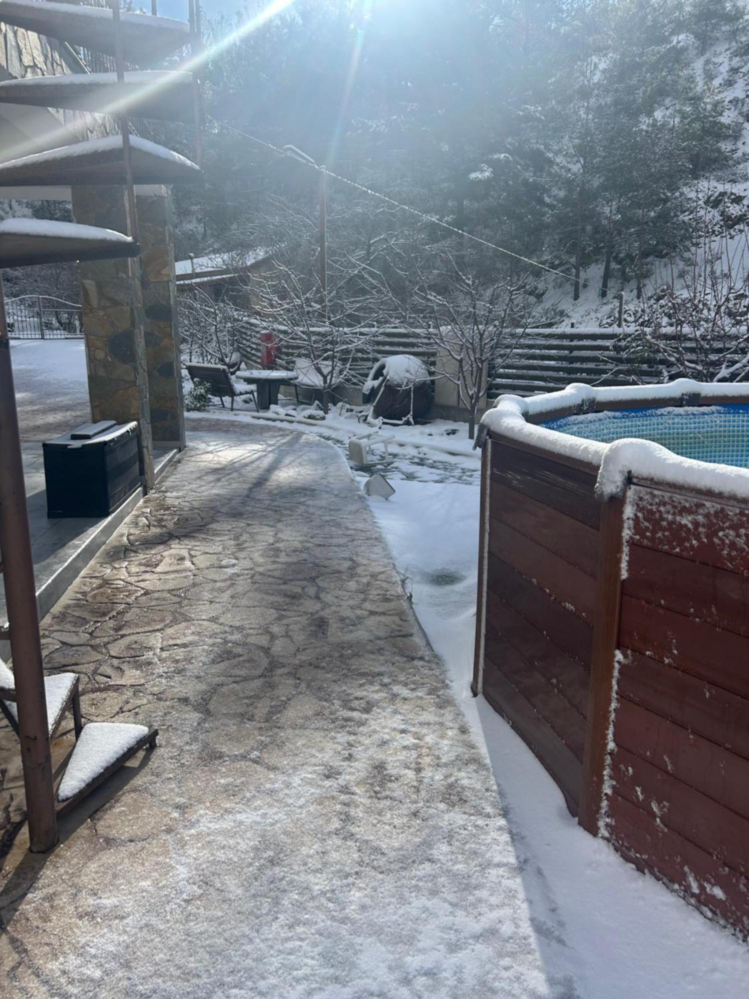 Diamond Stone Wooden Guest House Chandria 외부 사진
