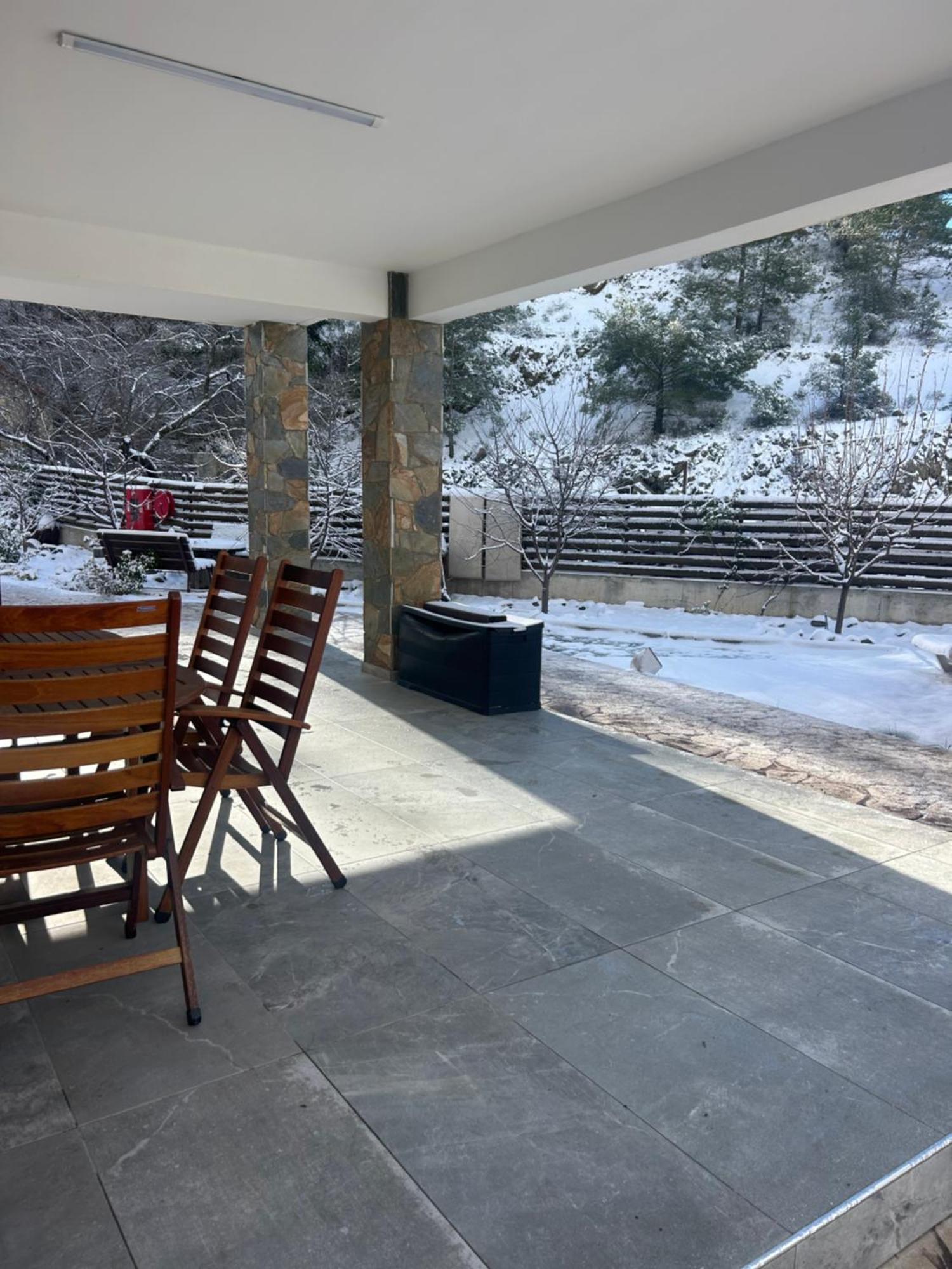 Diamond Stone Wooden Guest House Chandria 외부 사진