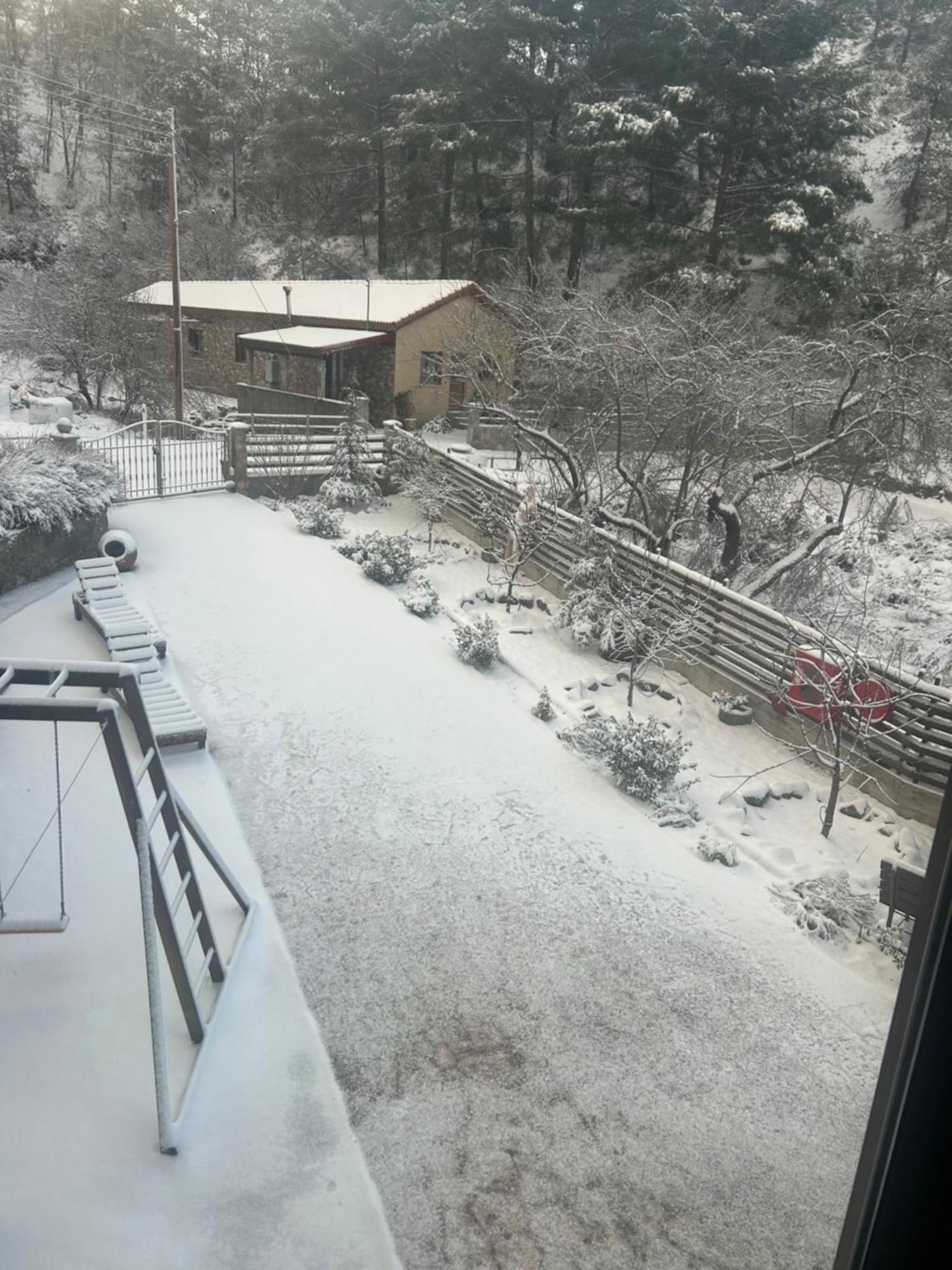 Diamond Stone Wooden Guest House Chandria 외부 사진